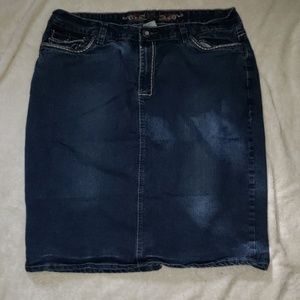 Plus size 20 jean skirt dark wash